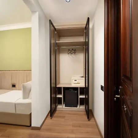 Atik Nisantasi 酒店 *