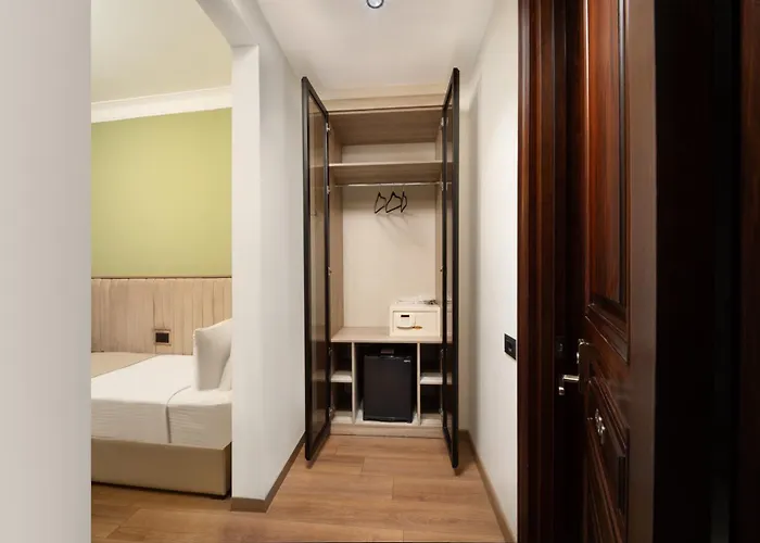 Atik Nisantasi 酒店 *